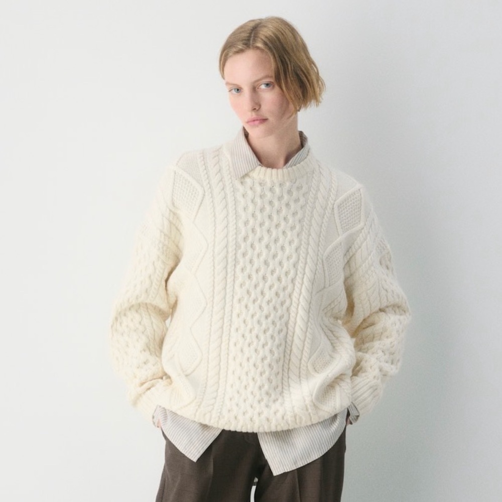 Aritzia - Heritage Knit Merino Wool Crew Sweater